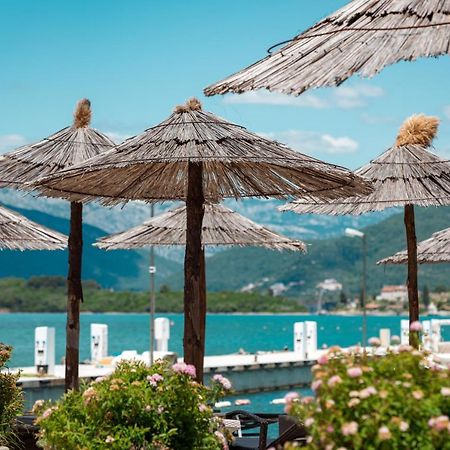 Aquata Apartments Tivat Bagian luar foto