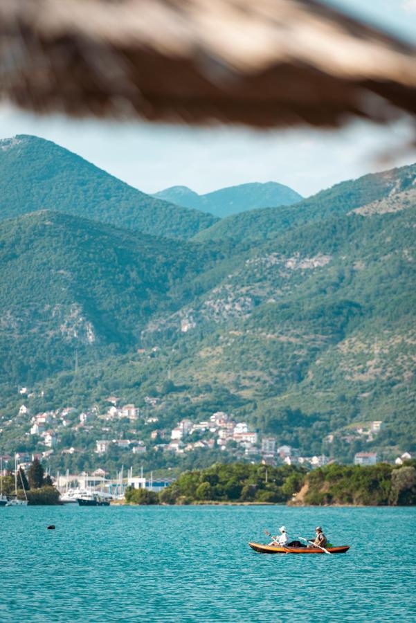 Aquata Apartments Tivat Bagian luar foto