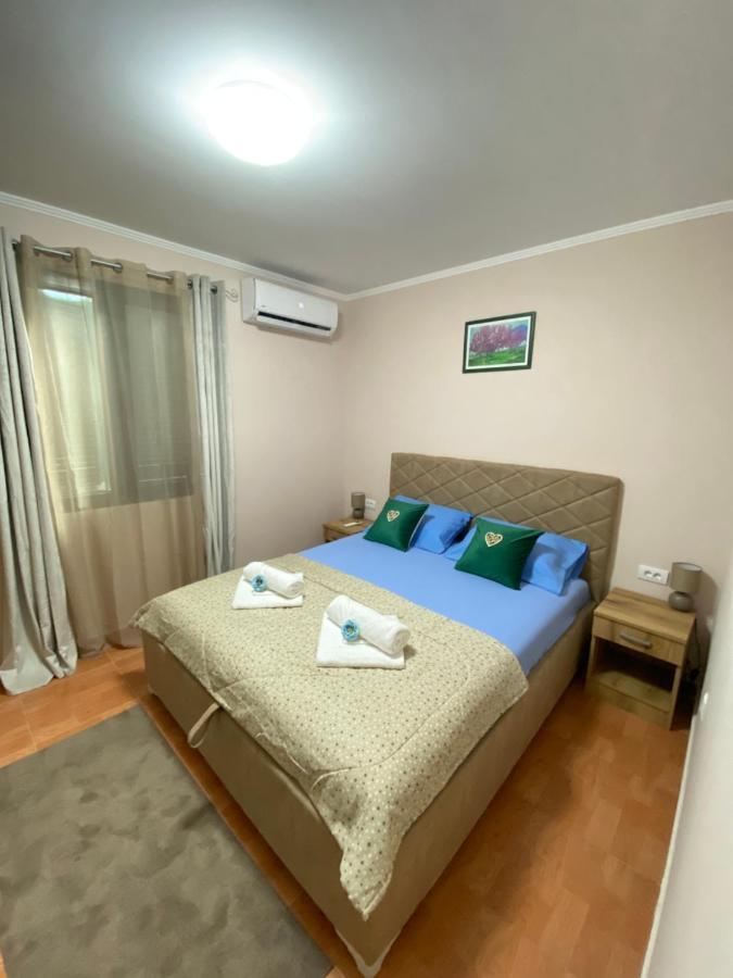 Aquata Apartments Tivat Bagian luar foto