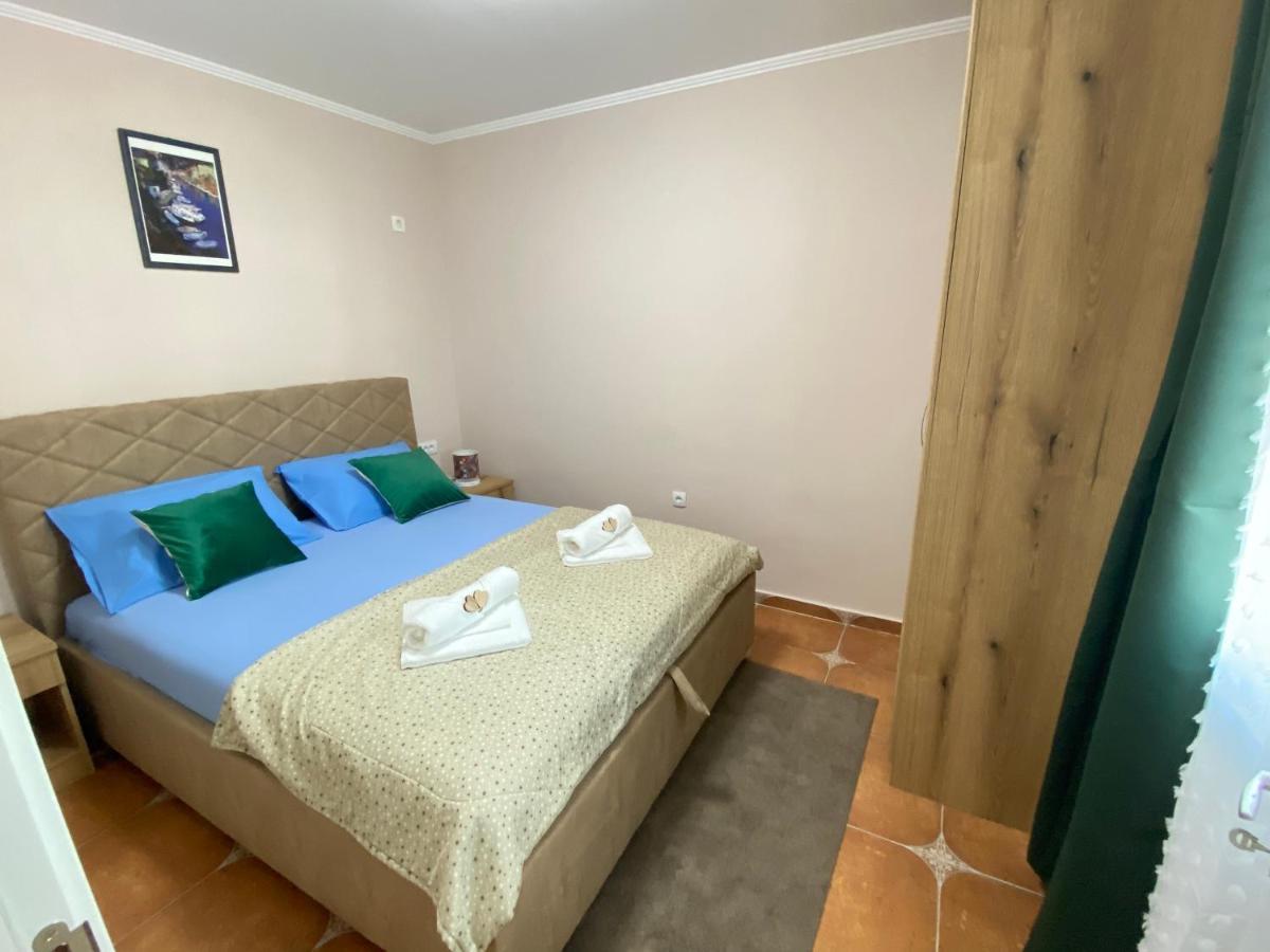 Aquata Apartments Tivat Bagian luar foto