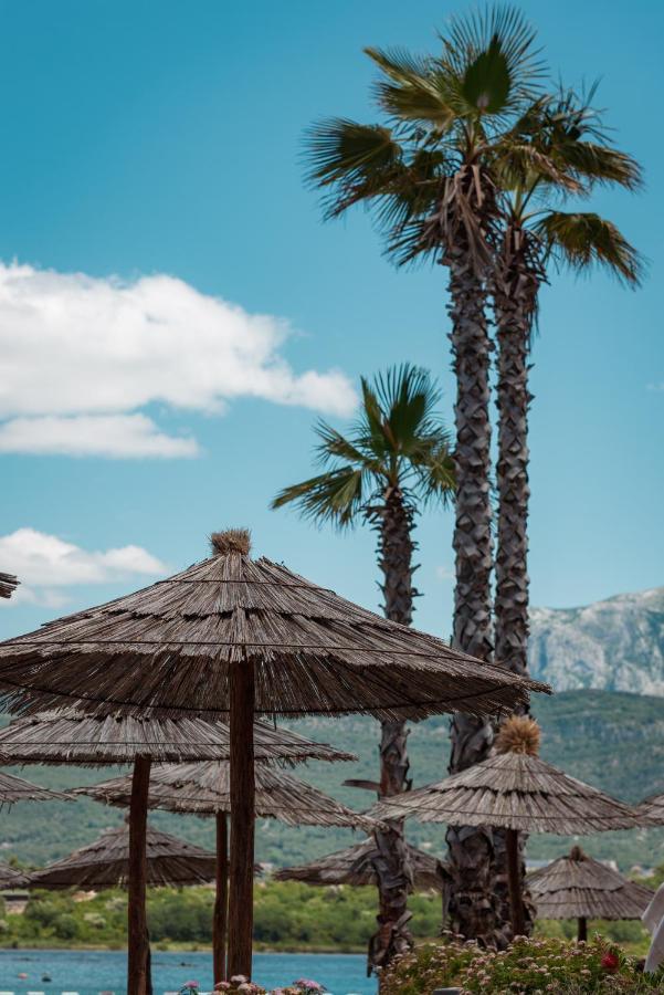 Aquata Apartments Tivat Bagian luar foto
